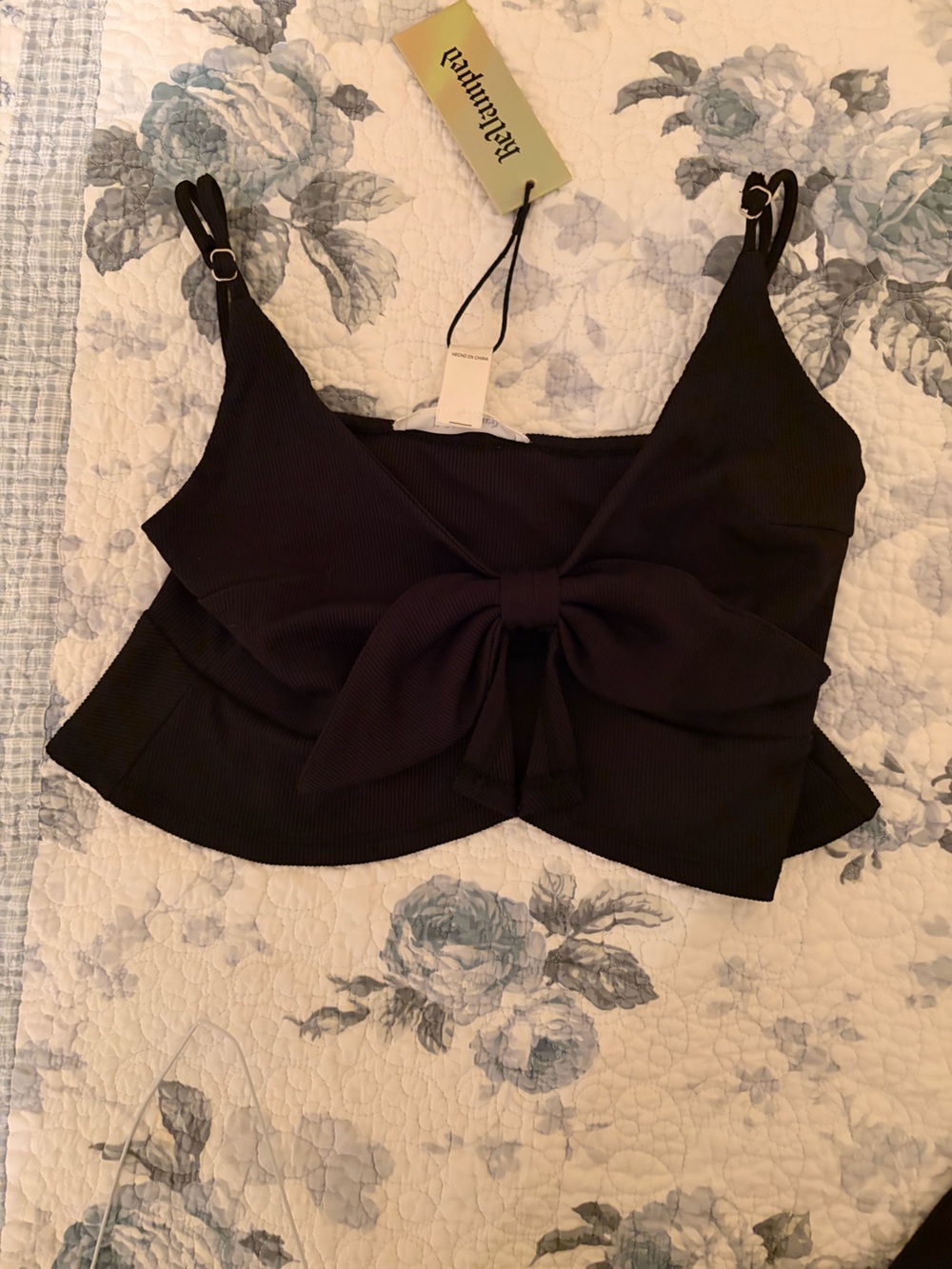 *BRAND NEW* Women’s ReVamped Medium Black Bow Detail Crop Top